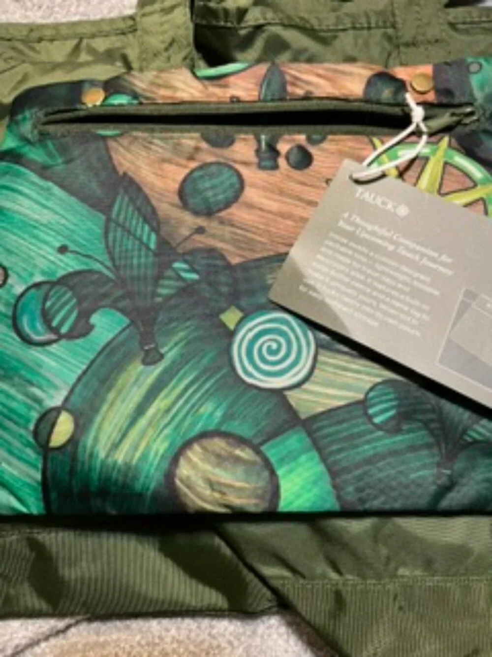 NWT Two Tauck Nylon Foldable Tote Bags Plus 2 Matching Zippered Pouches